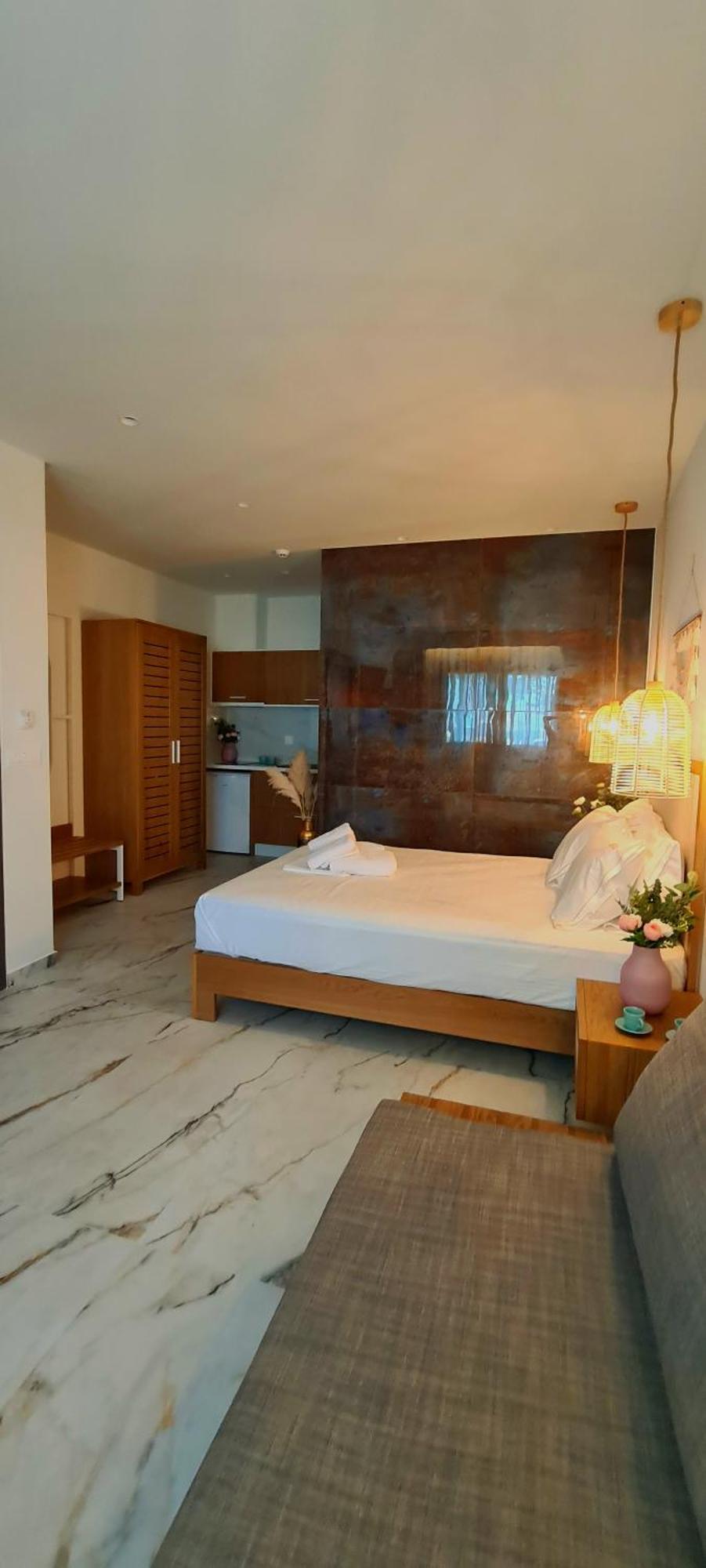 Costa Anastasia_Sea View Suites Vrasná Pokoj fotografie