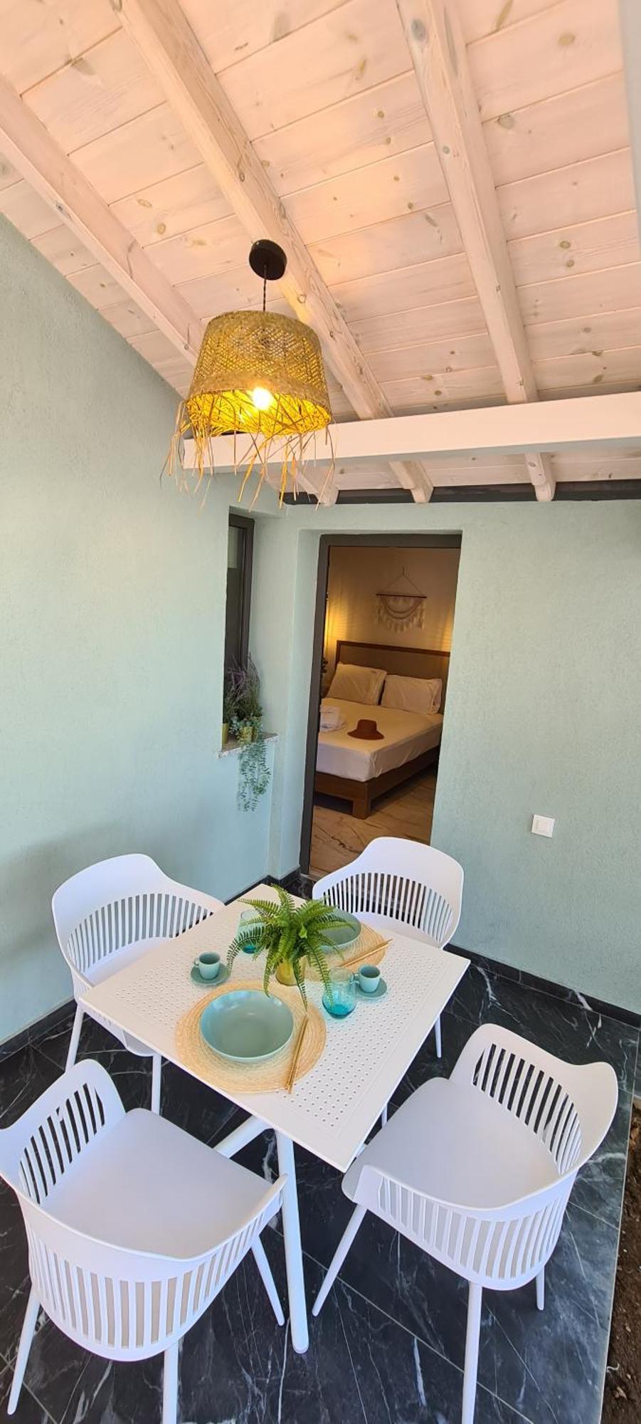 Costa Anastasia_Sea View Suites Vrasná Pokoj fotografie