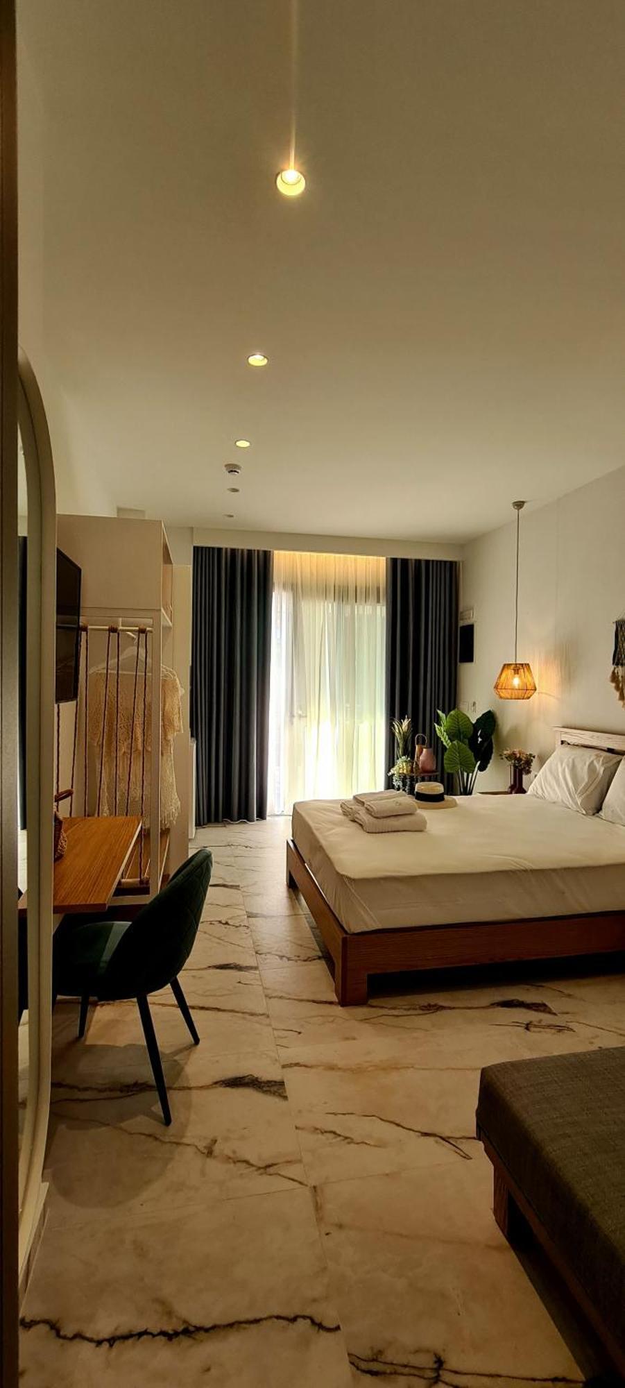 Costa Anastasia_Sea View Suites Vrasná Pokoj fotografie